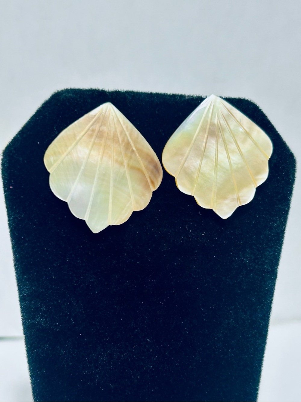 Mother of Pearl Shell Shaped Stud Earrings - Cream